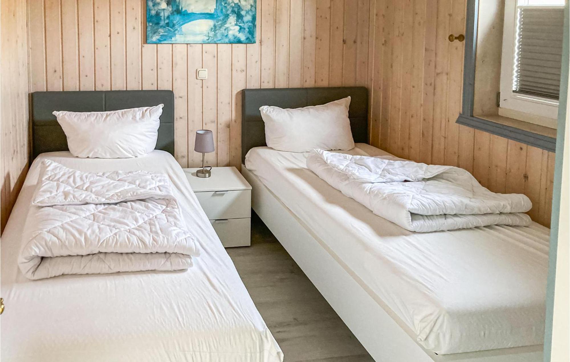 2 Bedroom Nice Home In Rechlin Luaran gambar